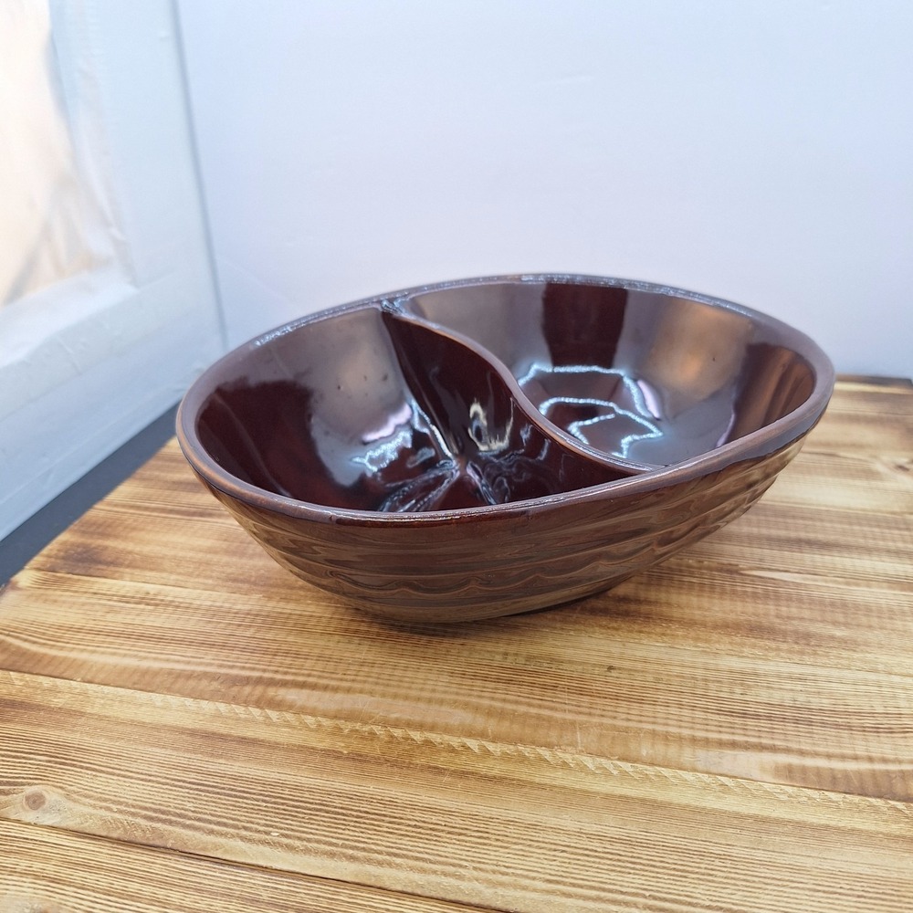 Vtg. Marcrest Daisy Dot stoneware divided serving‎ bowl Oven-Proof Brown 3x10x8"